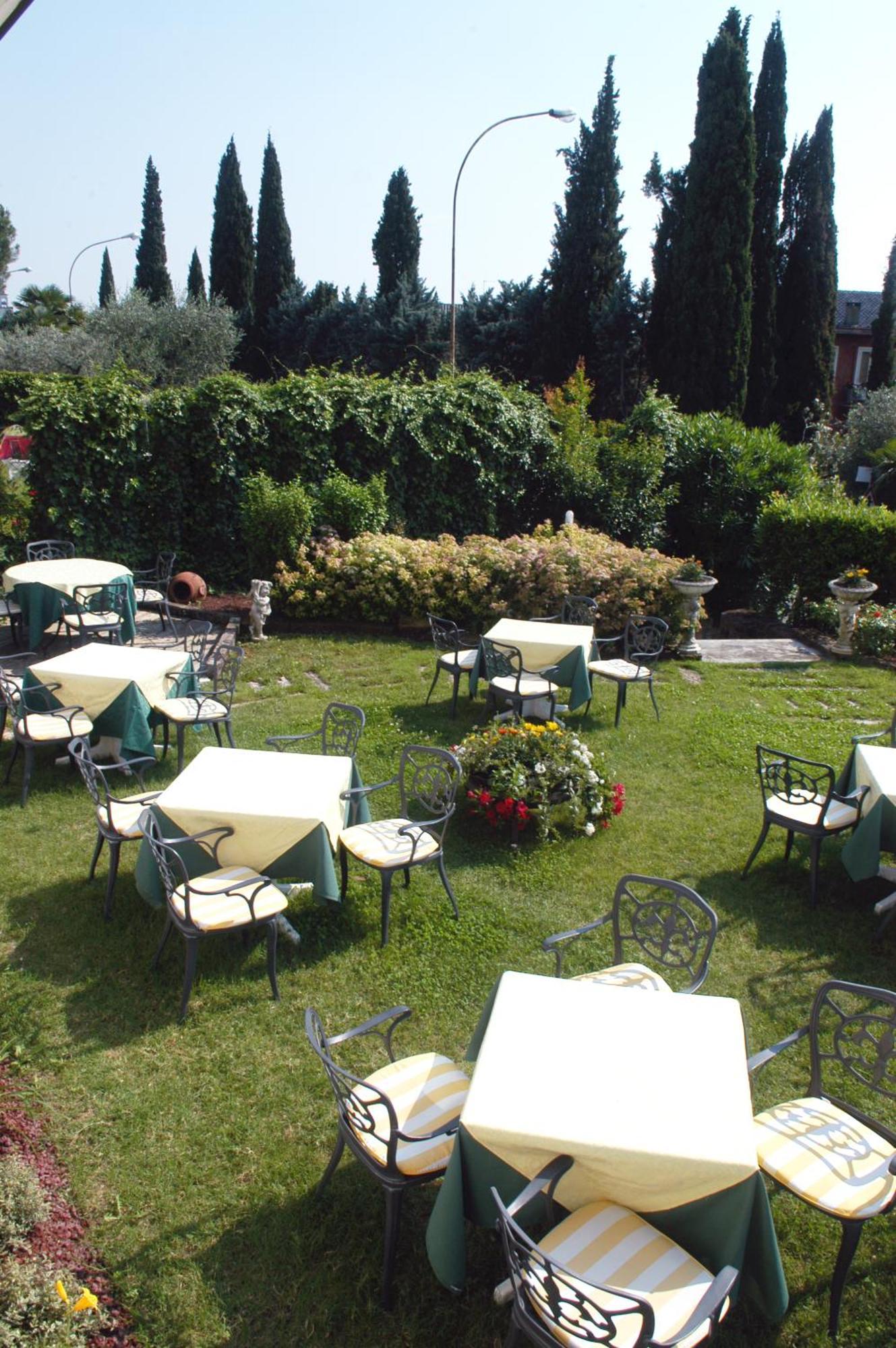 Hotel Smeraldo Lazise Exterior foto