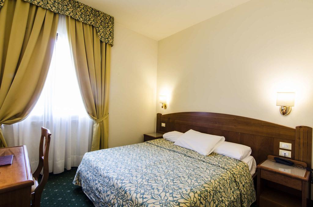 Hotel Smeraldo Lazise Exterior foto